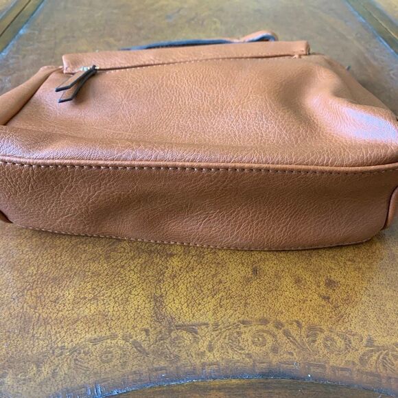 SOLE SOCIETY Mini Rubie Faux Leather Crossbody Bag - Picture 4 of 8